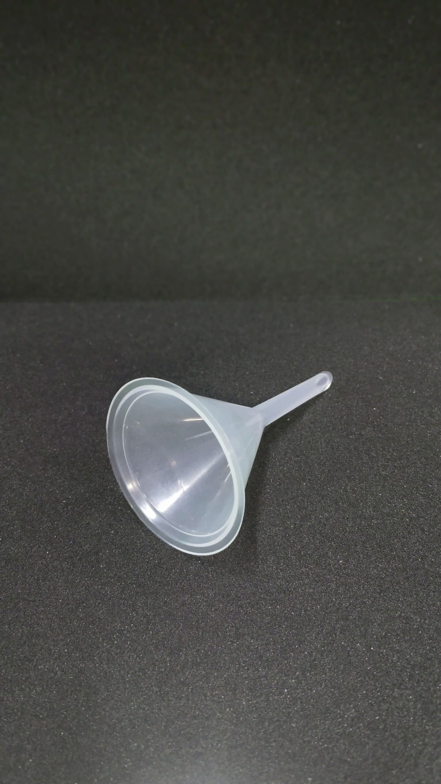Funnel 2.5″ dia. Plastic ( 62 mm )